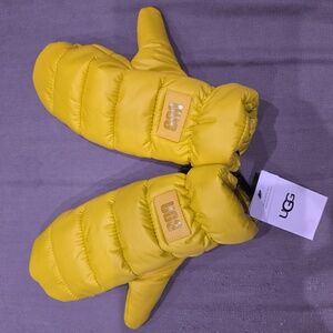 New UGG Puff Weather Mitten